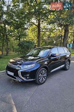 Mitsubishi Outlander  2018