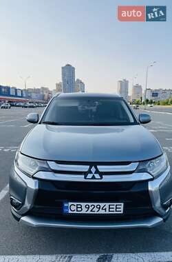 Mitsubishi Outlander 2016