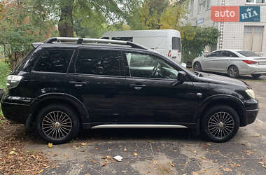 Mitsubishi Outlander  2006