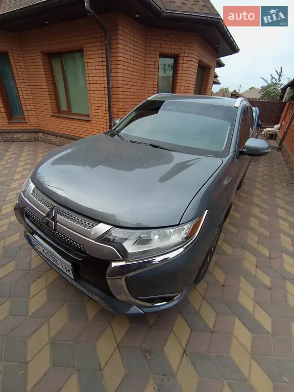 Mitsubishi Outlander 2017