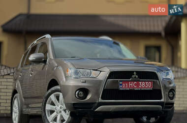 Mitsubishi Outlander 2011