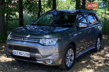 Mitsubishi Outlander  2013