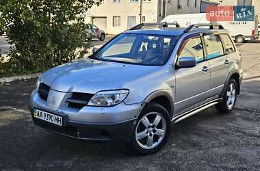Mitsubishi Outlander  2005