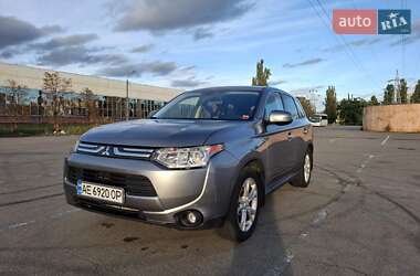 Mitsubishi Outlander  2013
