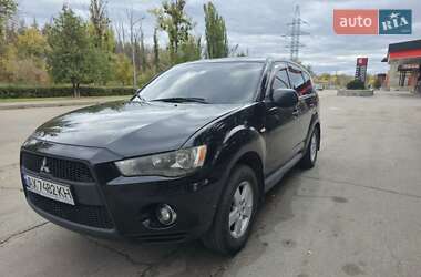 Mitsubishi Outlander  2010
