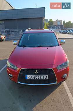 Mitsubishi Outlander  2010