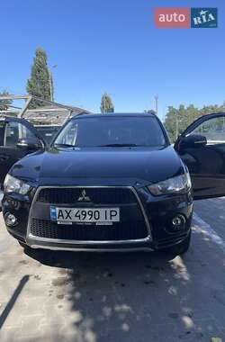 Mitsubishi Outlander  2011