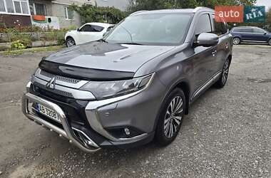 Mitsubishi Outlander  2018