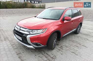 Mitsubishi Outlander  2016