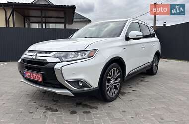Mitsubishi Outlander 2016