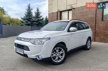 Mitsubishi Outlander  2013