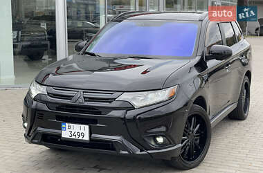 Mitsubishi Outlander  2018