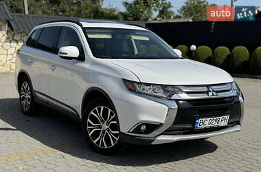 Mitsubishi Outlander  2015