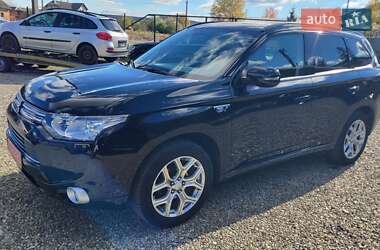 Mitsubishi Outlander  2014