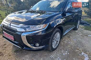 Mitsubishi Outlander  2018