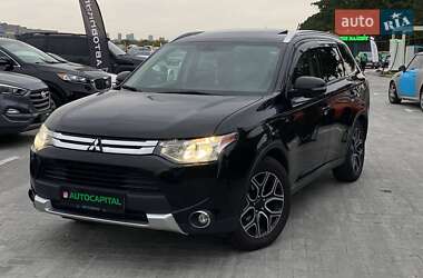 Mitsubishi Outlander  2015