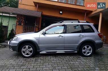 Mitsubishi Outlander  2006