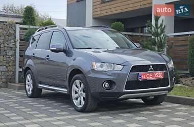 Mitsubishi Outlander  2011