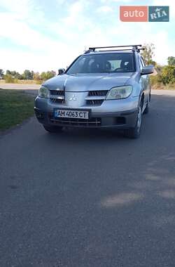 Mitsubishi Outlander  2005