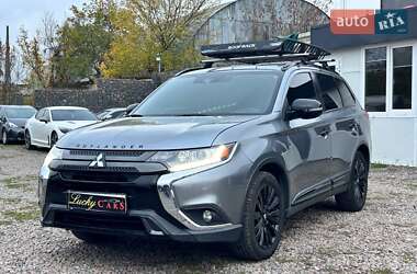 Mitsubishi Outlander  2020
