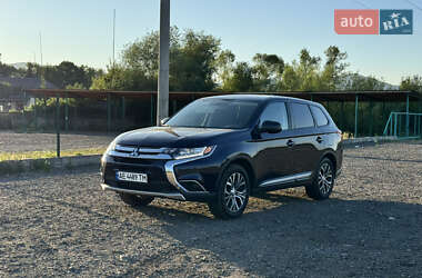 Mitsubishi Outlander  2017