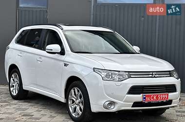 Mitsubishi Outlander  2013