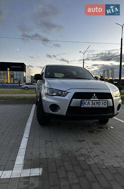 Mitsubishi Outlander 2010