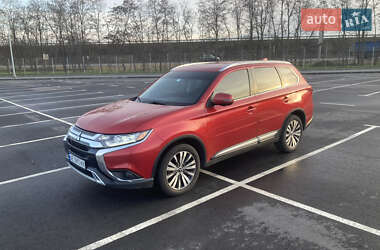 Mitsubishi Outlander  2018