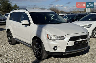 Mitsubishi Outlander  2010