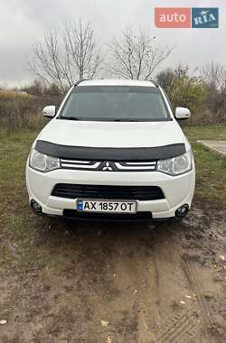 Mitsubishi Outlander 2013