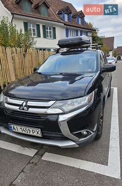 Mitsubishi Outlander 2016