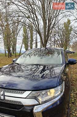 Mitsubishi Outlander 2021