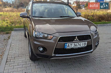 Mitsubishi Outlander 2011