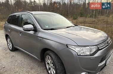 Mitsubishi Outlander  2013