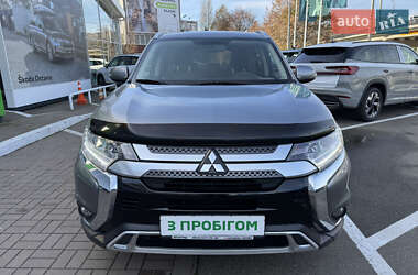 Mitsubishi Outlander  2018