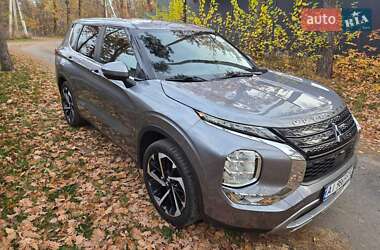 Mitsubishi Outlander  2022