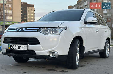 Mitsubishi Outlander 2012
