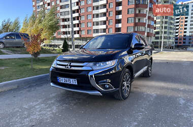 Mitsubishi Outlander  2015