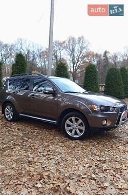 Mitsubishi Outlander 2011