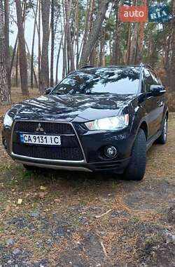 Mitsubishi Outlander  2010