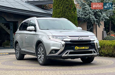 Mitsubishi Outlander  2018