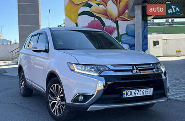 Mitsubishi Outlander  2017
