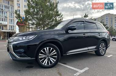 Mitsubishi Outlander 2019