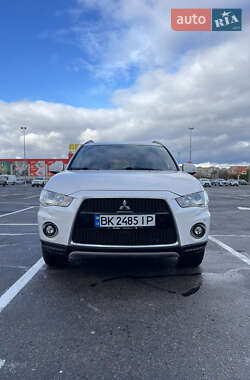 Mitsubishi Outlander 2010
