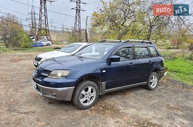 Mitsubishi Outlander  2003
