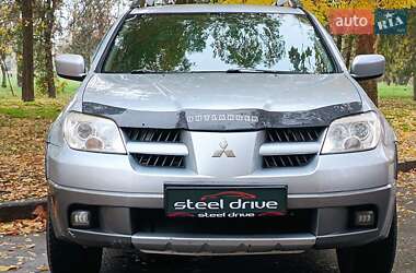 Mitsubishi Outlander  2005