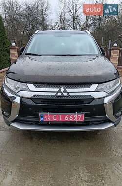 Mitsubishi Outlander  2018