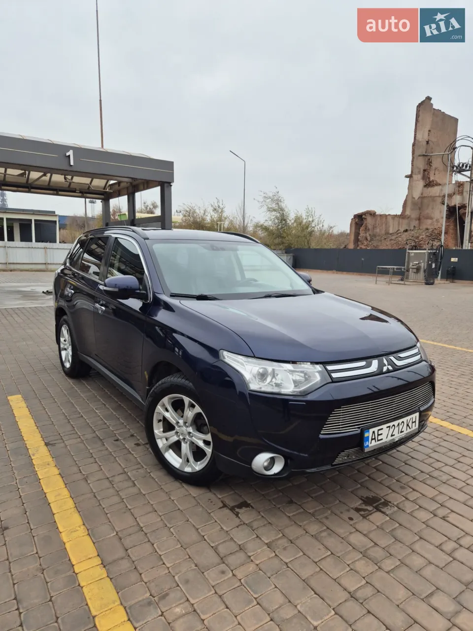 2013 Mitsubishi Outlander - фото 1