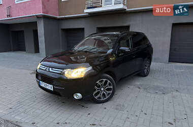 Mitsubishi Outlander  2013