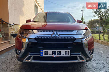 Mitsubishi Outlander  2019